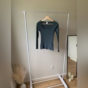 Aritzia - ribbed long sleeve